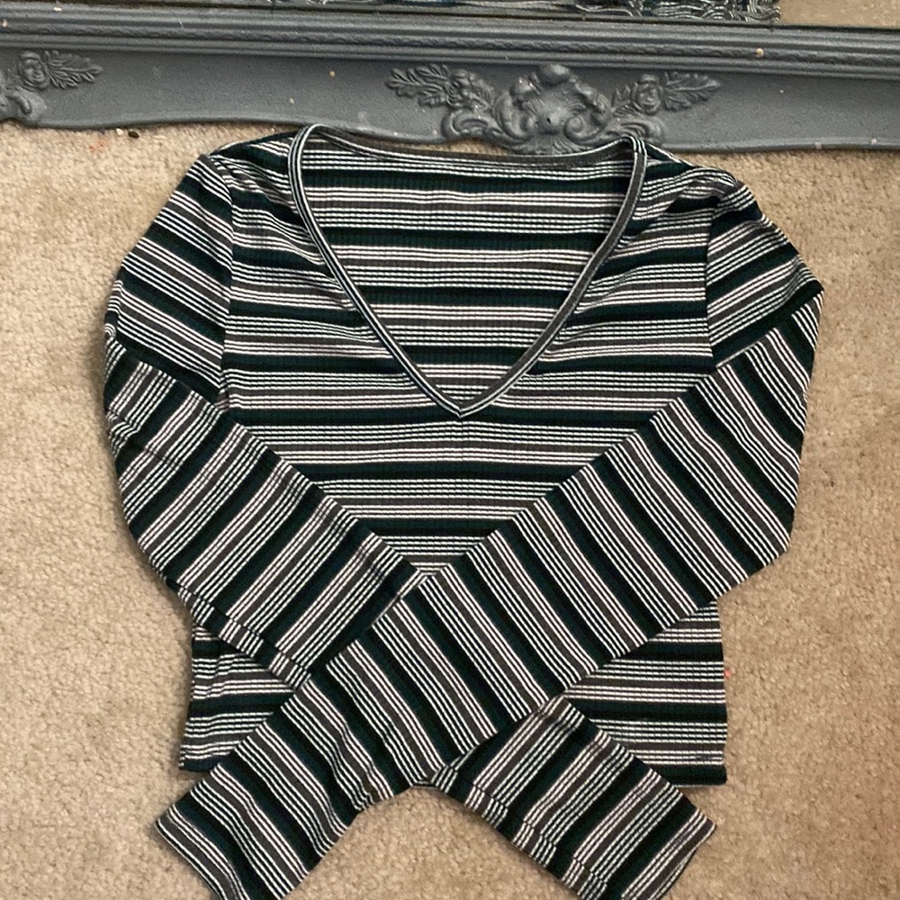 Long sleeve crop top
